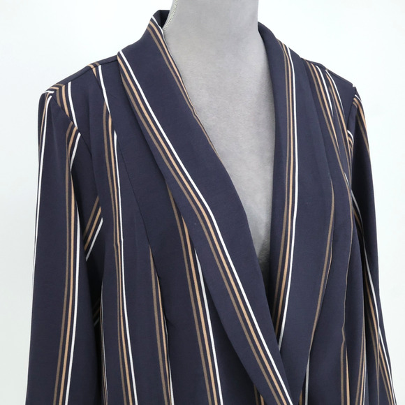 Torrid Jacket 3 Plus Size 3X Gray Striped Crop Open Shawl Collar Pockets Lined - Picture 6 of 15